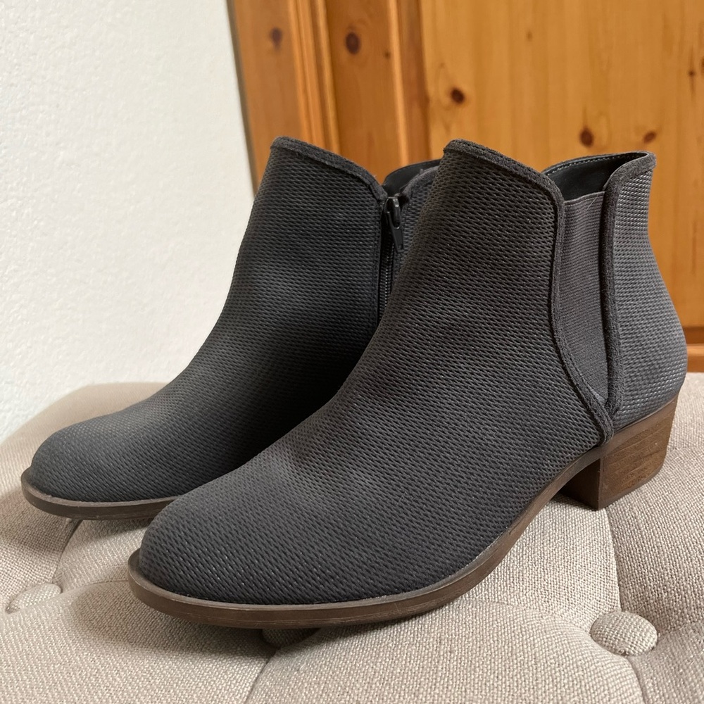 Kensie Charcoal Ankle Booties